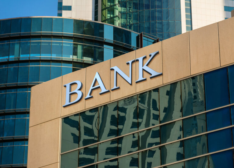 National Bank Accelerates Decision Making to Improve Branch Operations